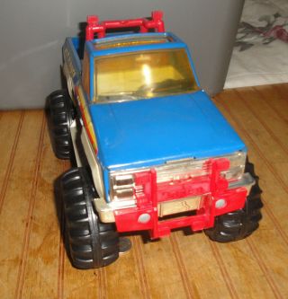 Vintage 1983 Tonka Chevrolet Mud Runner 4x4 Truck Blue crack in rollbar 2