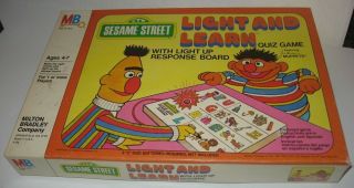 Vintage 1977 Mb Sesame Street Light And Learn Quiz Game Shippg