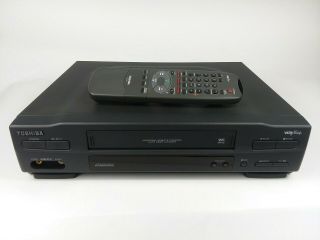 Toshiba 4 Head Vcr Vhs Player Complete With Remote