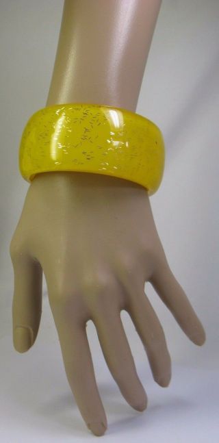Vintage Bright Yellow Wide Lucite Bangle Bracelet With Gold Glitter Inside
