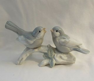 Vintage Omc Porcelain Birds Sparrows Figurine Made In Japan Sitting On Branch