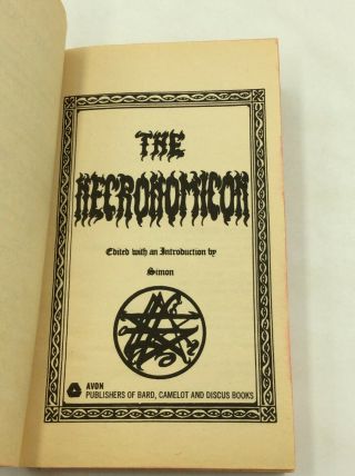THE NECRONOMICON by [H.  P.  Lovecraft] - 1980 - Dark magic - Fantasy - horror - 2