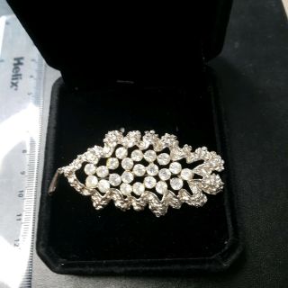 Vintage Large Diamante Leaf Silver Tone Brooch Costume Jewellery Pretty Paste