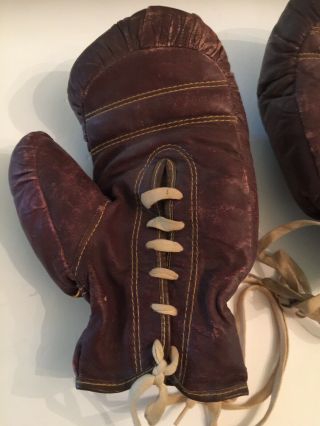 Vintage Yale Pro 16 Full Grain Wine Sheepskin Boxing Gloves 3