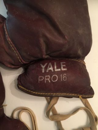 Vintage Yale Pro 16 Full Grain Wine Sheepskin Boxing Gloves 6