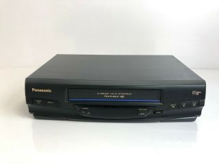 Panasonic Pv - V4520 Omnivision 4 Head Hi - Fi Stereo Vhs Vcr Player With Rca Cables