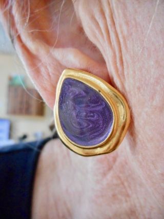 Authentic Vintage Crown Trifari Gold Tone Purple Enamel Clip Earrings