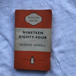 Penguin Books 972 Nineteen Eighty - Four George Orwell
