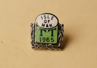 Vintage Isle Of Man Of Tt 1965 Pin Badge Motorcycle Racing