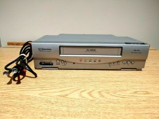 Emerson Ewv404 Vcr 4 - Head 19 - Micron Vhs Player / Recorder W/ Rf Cable
