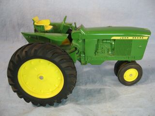 Vintage Eska John Deere Farm Toy Tractor Diecast 1/16