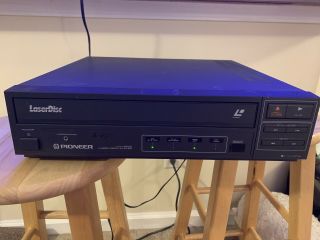 Pioneer Ld - V2200 Laservision Laserdisc Player &