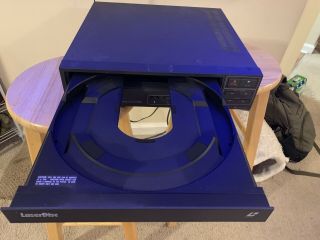 Pioneer LD - V2200 Laservision LaserDisc Player & 2
