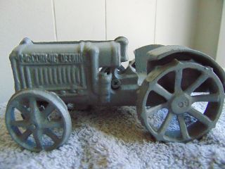 Vintage Mccormick Deering Cast Iron Toy Tractor International Harvest Tractor
