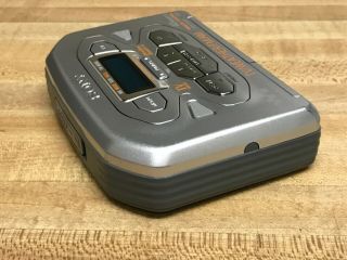 Sony Walkman WM - FX494 Cassette Tape Player Mega Bass AM/FM Radio TV Tuner 8