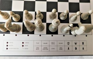 Vintage Fast Response Time Computerized Chess Set,  Radio Shack 1650,  9 Levels 2