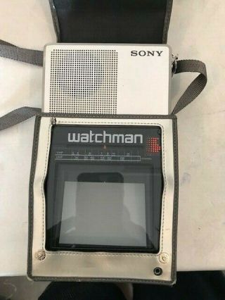 Sony Watchman W/ Case - Flat Black & White Tv Fd - 40a