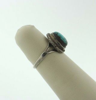 Vintage Southwestern Handmade Sterling Silver 925 Turquoise Ring - Size 5.  5 5