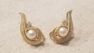 Fab Vintage Crown Trifari Gold Tone Clip On Earrings With Pearls & Rhinestones