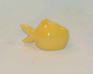 Vintage CHICKEN OF THE SEA Tuna Salt or Pepper Shaker S&P Yellow Bauer Pottery 3