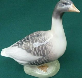 Vintage Royal Copenhagen Porcelain Figure Of A Goose Bird 1088