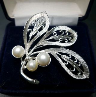 Vintage Sarah Coventry Faux Pearl Leaf Silver Tone Brooch Costume Jewellery Pin