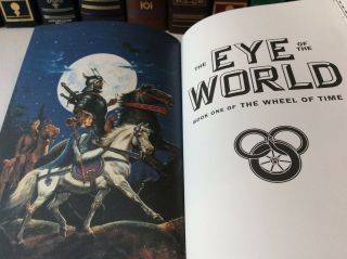 The Eye of the World by Robert Jordan - leather bound - The Wheel of Time 1 8