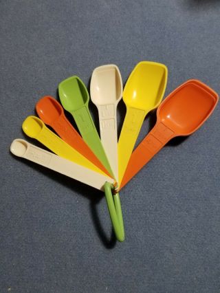 Vintage Tupperware Multicolored Measuring Spoons Set Of 7 With Ring