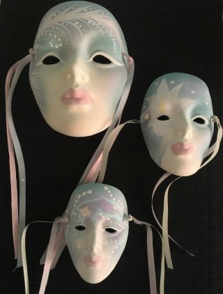 Vintage Mardi Gras Ceramic Face Mask Wall Decor Set Of 3 Hand Painted Pastels