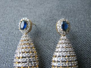 Vintage blue faceted & clear rhinestones filigree golden metal dangle earrings 5