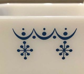 Vintage PYREX Snowflake Blue Garland Refrigerator Dish 501 B 1 - 1/2 Cups 3