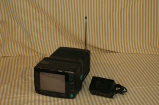 Magnavox 5 " Color Portable Tv Rd0510 C101 Crt Av Monitor With Power Supply