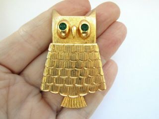 Vintage Signed Avon Adorable Gold Emerald Glass Perfume Owl Brooch Pin