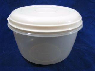 Vtg Rubbermaid 4 12 Cup Round Servin Saver Container Bowl Almond Seal