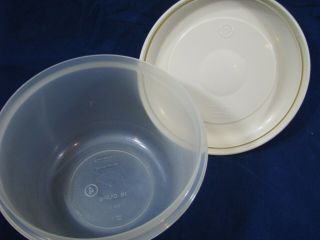 Vtg Rubbermaid 4 12 Cup Round Servin Saver Container Bowl Almond Seal 2