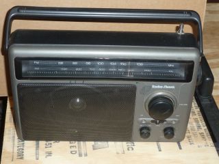 Vintage Radio Shack 12 - 639 Portable Tabletop Am Fm Radio Two Way Power