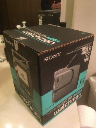 Sony Mega Watchman Portable TV FD - 525 - Open Box 2