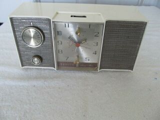 Vintage - Zenith - Model Z Solid State - Am Alarm Clock Radio