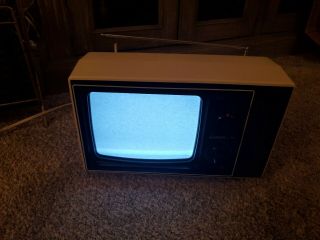 Mitsubishi Mga Vintage Television Set 9 " B/w Tv (model Bb - 097) Turns On 1977