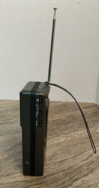 Sony Watchman Handheld Portable B&W TV VHF UHF FD - 2A 4
