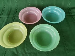 Tupperware Set Of 4 Vintage Cereal Bowls 155 Blue & Pink (prev Owned)