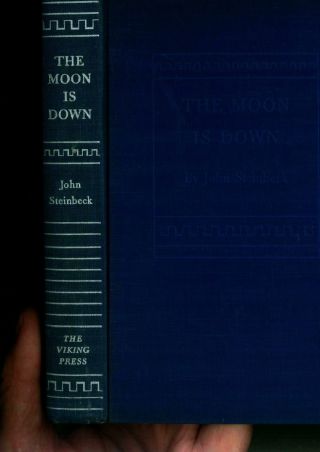 John Steinbeck,  The Moon Is Down,  lst Edition in DJ,  lst Issue Point pg 112 2