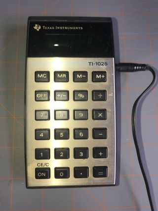 Texas Instruments Ti - 1025 Vintage Electronic Calculator W/ Power Adapter -