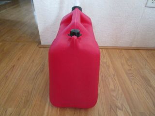 Vintage Wedco 5 Gallon Vented Gas Can Model 5203 2