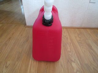 Vintage Wedco 5 Gallon Vented Gas Can Model 5203 4