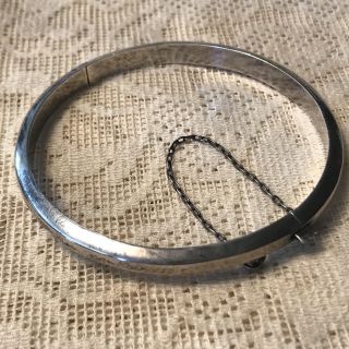Vintage Sterling Silver 925 Bangle Bracelet Safety Clasp Hinged 8.  35 Grams