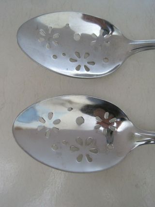 2 Vintage Ekco Slotted Serving Spoons Stainless Steel Daisy Flower 8” U.  S.  A. 2