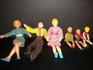 Vintage Dollhouse Miniature Rubber Figures Family Set Of 6 Lundby Style People