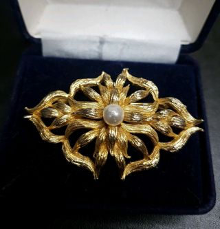 Vintage Signed West Faux Pearl Gold Tone Brooch Costume Jewellery Pretty Paste