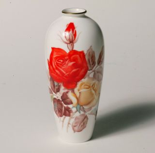 Vintage Art Deco Noritake Small Vase - Large Red & Yellow Roses - Artist Signed